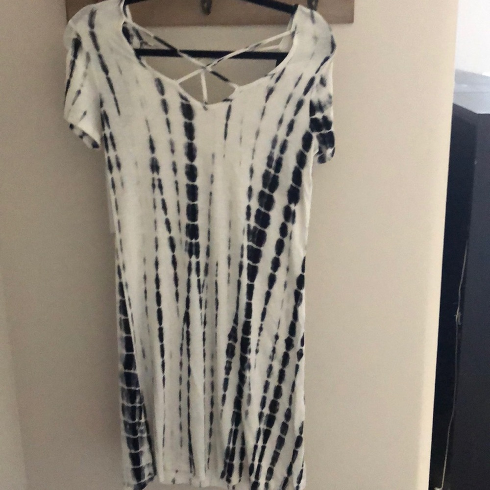 Tie died T-shirt dress with cool back!
